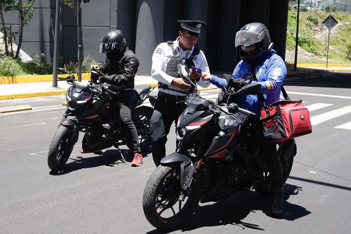 Proponen uso obligatorio de cascos certificados para motociclistas en la ciudad de Puebla 2 Proponen uso obligatorio de cascos certificados para motociclistas en la ciudad de Puebla