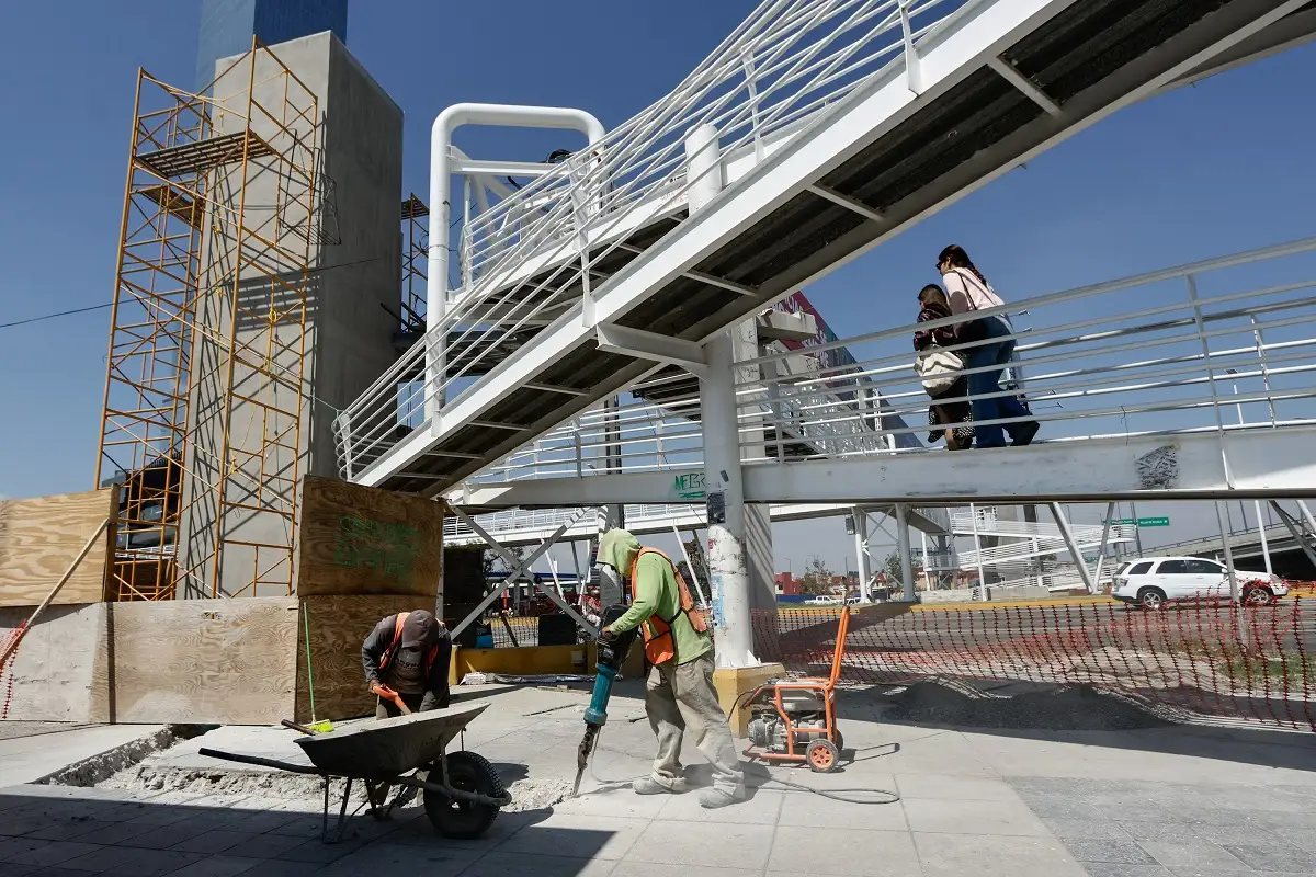 Reducción nocturna de carriles en la Vía Atlixcáyotl por obras frente al CCU de la BUAP 1 Reducción nocturna de carriles en Vía Atlixcáyotl por obras frente al CCU de la BUAP