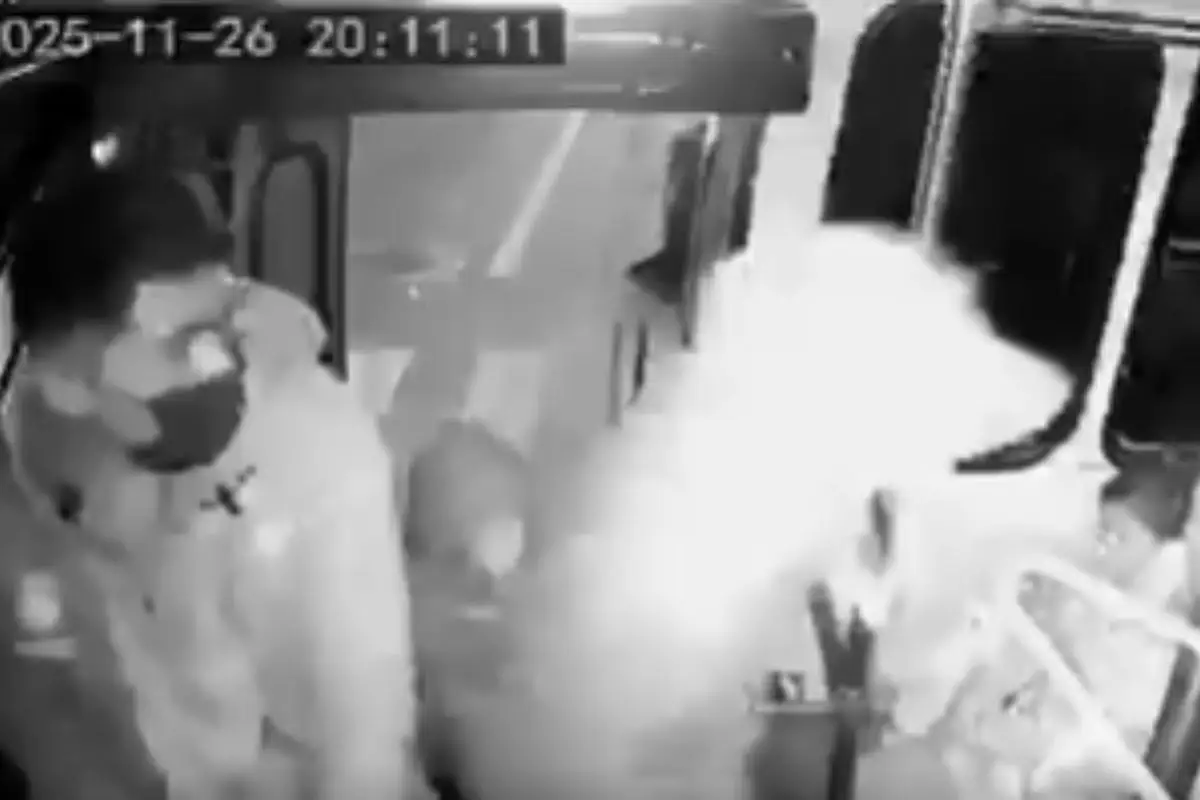 Sujetos armados asaltan ruta del transporte público en la 20 Poniente