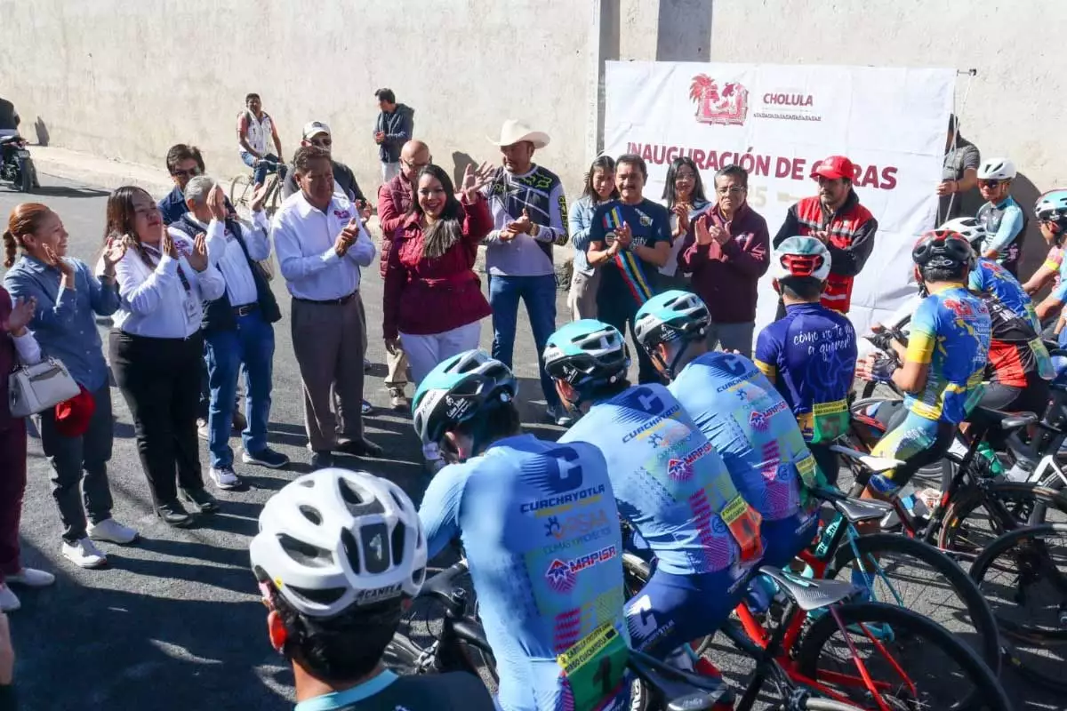 Tonantzin Fernandez cumple su palabra con la rehabilitacion de vialidad usada por jovenes deportistas 2