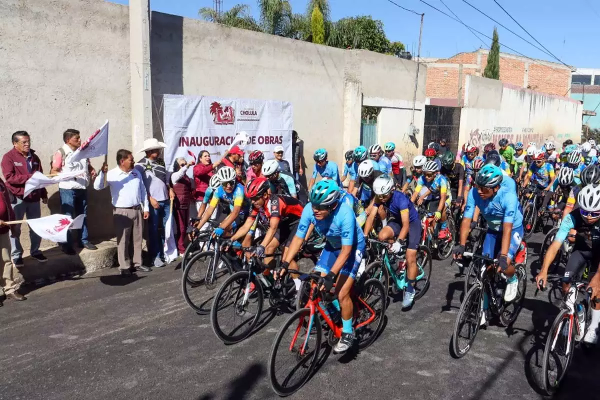 Tonantzin Fernandez cumple su palabra con la rehabilitacion de vialidad usada por jovenes deportistas 3