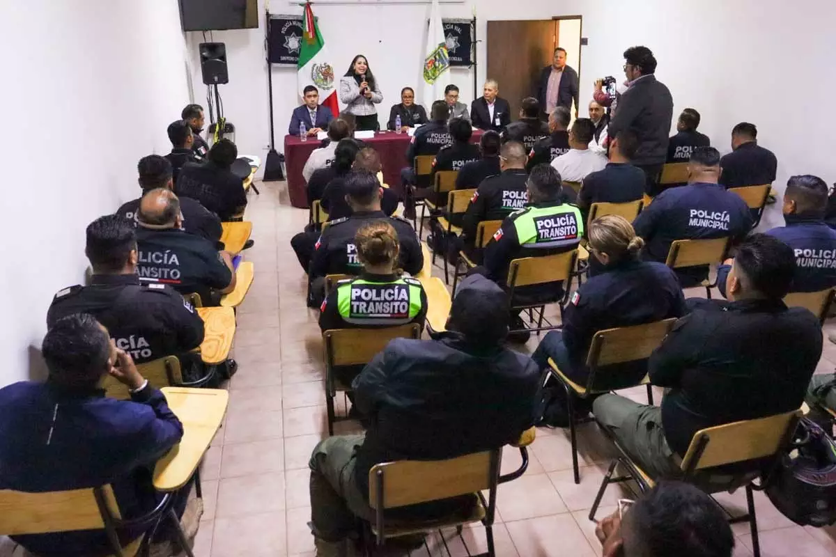 Tonantzin Fernandez impulsa la profesionalizacion policial en el Gobierno de Cholula 1