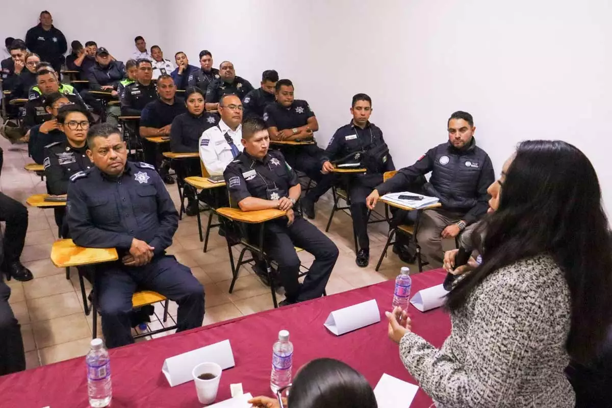 Tonantzin Fernandez impulsa la profesionalizacion policial en el Gobierno de Cholula 3