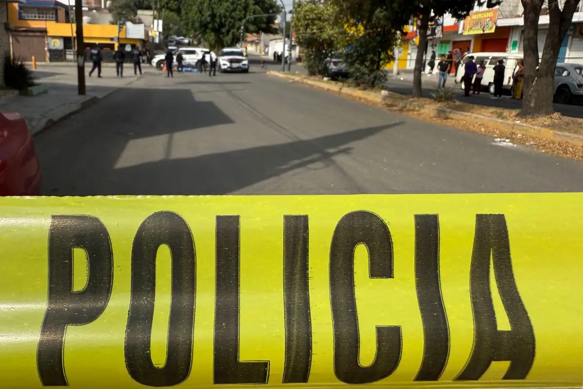 Asaltan a cuentahabiente dentro de banco en Zavaleta