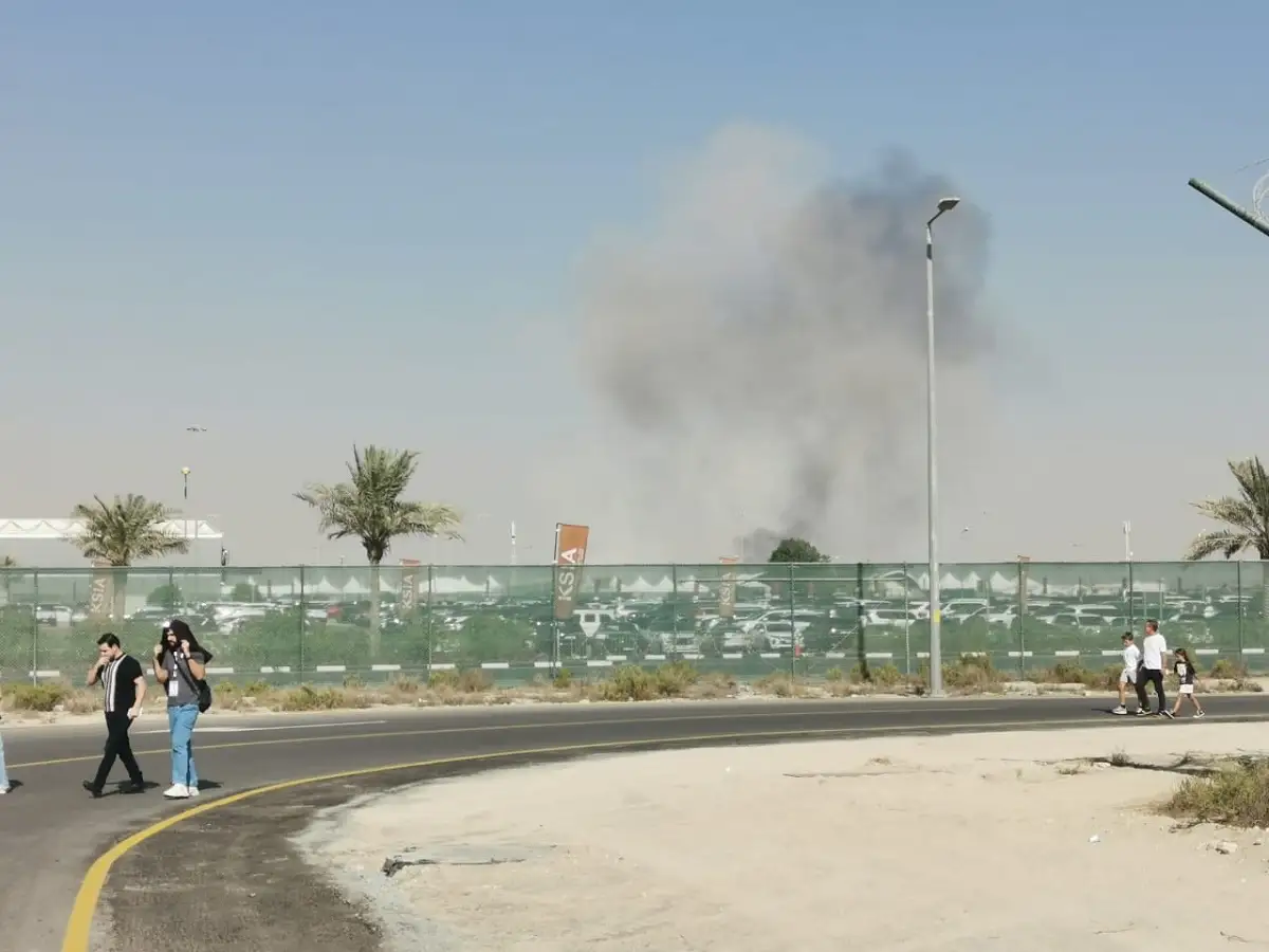 (VIDEOS) Avión de combate se estrella en Dubái durante una exhibición de vuelo; piloto muere 2 (VIDEOS) Avión de combate se estrelló en Dubái durante una exhibición de vuelo; piloto muere