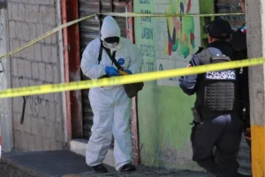 Balacera en la federal México-Puebla deja un delincuente muerto y otro herido
