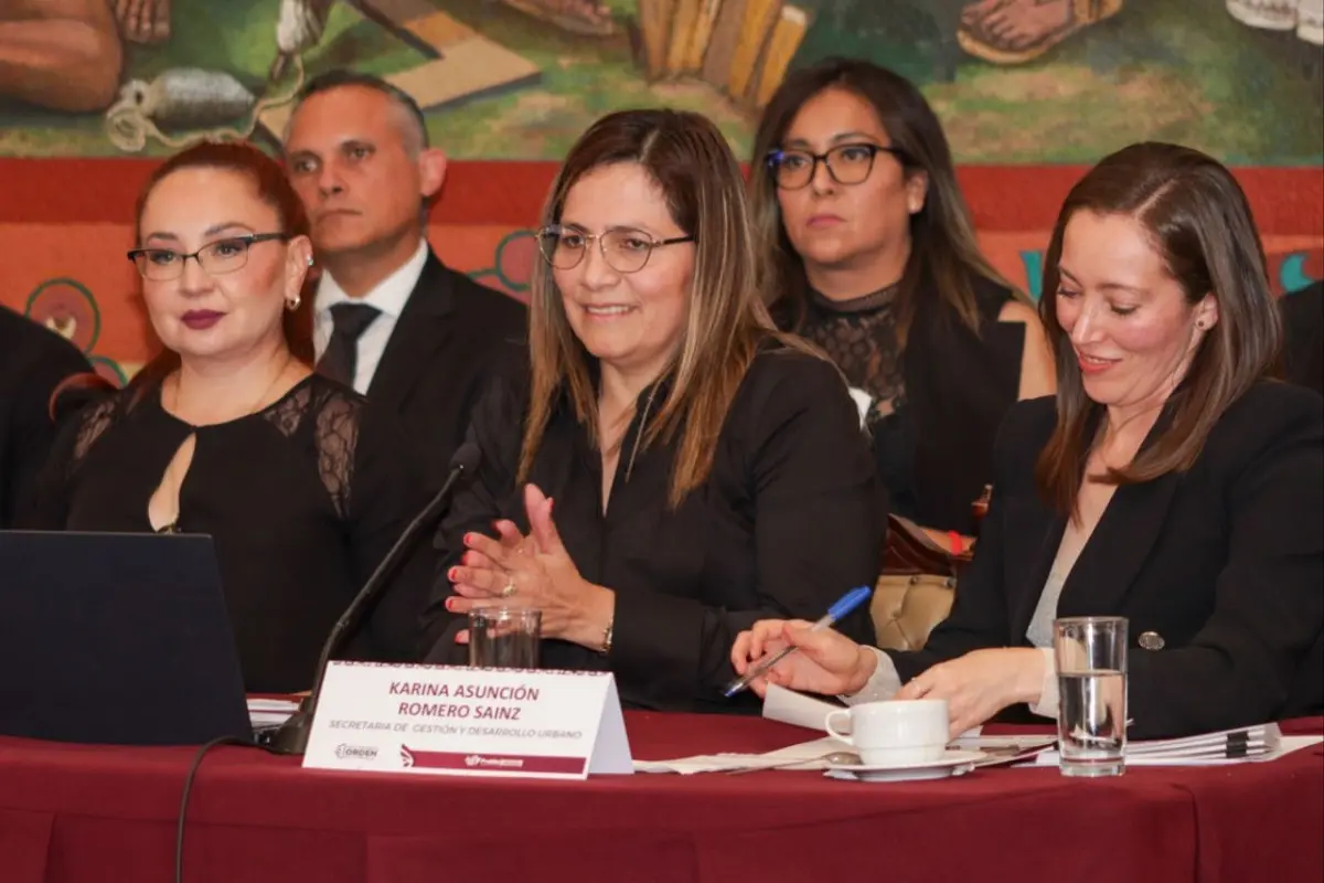 Cumple Gobierno de la Ciudad compromiso con regularización de asentamientos y prevención ambiental 1 comparecencia Karina Romero Sainz