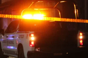 Balean a motociclistas en la colonia 2 de Marzo de la ciudad de Puebla