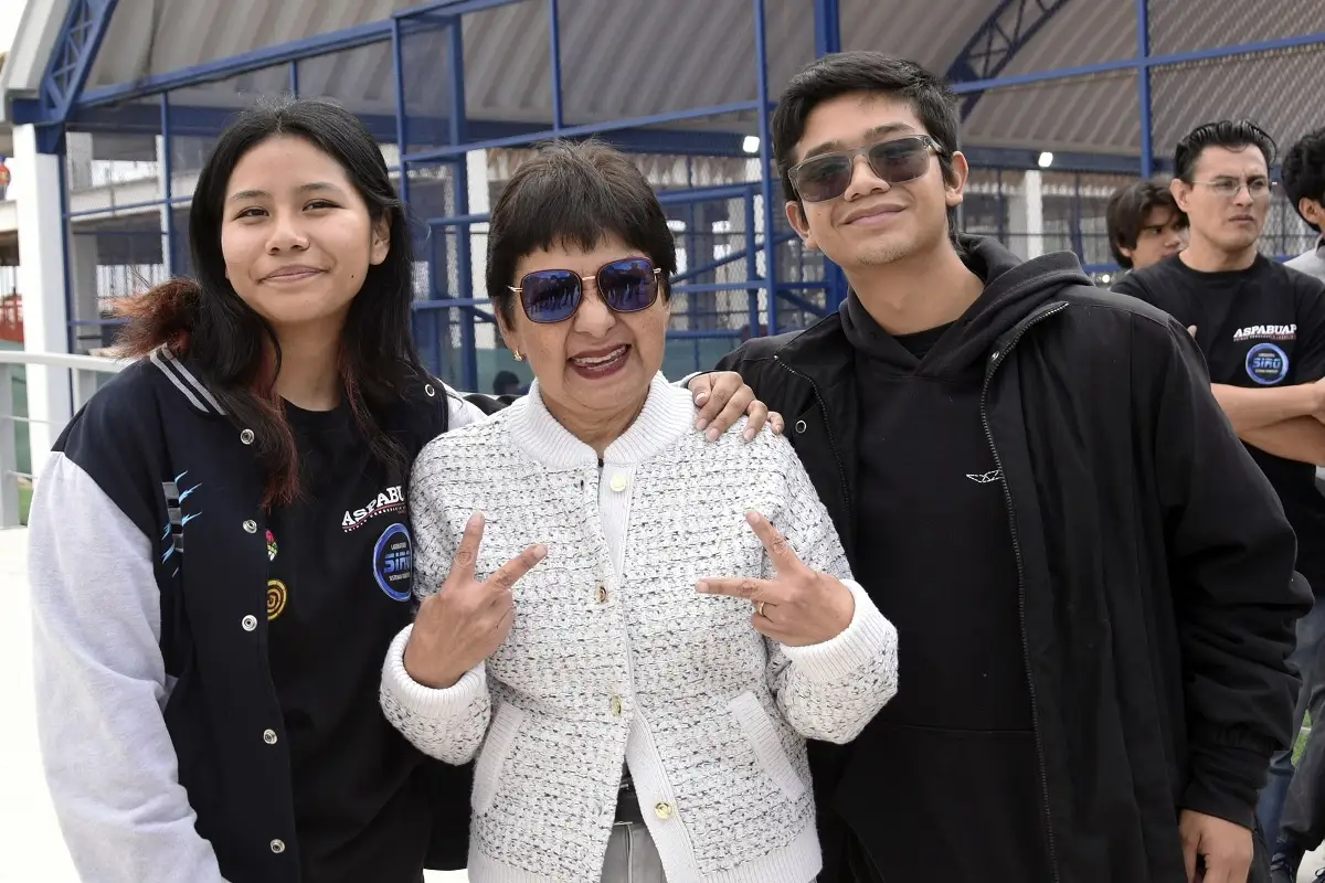 Inaugura Lilia Cedillo el torneo de robótica “Guerra de Dioses 2025”