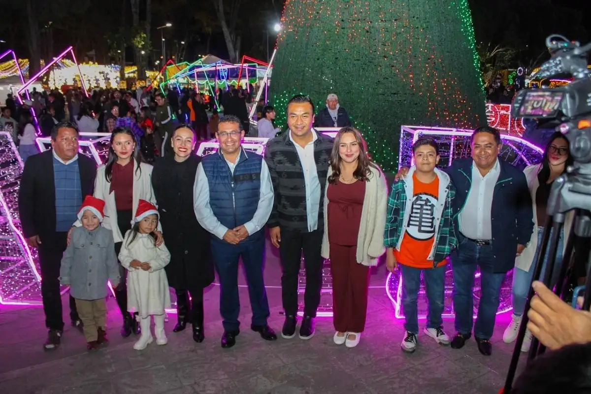 Roberto Solís inaugura la Villa Navideña 2025 en Huejotzingo; celebración que hará vibrar a las familias 2 Roberto Solís inaugura la Villa Navideña 2025 en Huejotzingo; celebración que hará vibrar a las familias