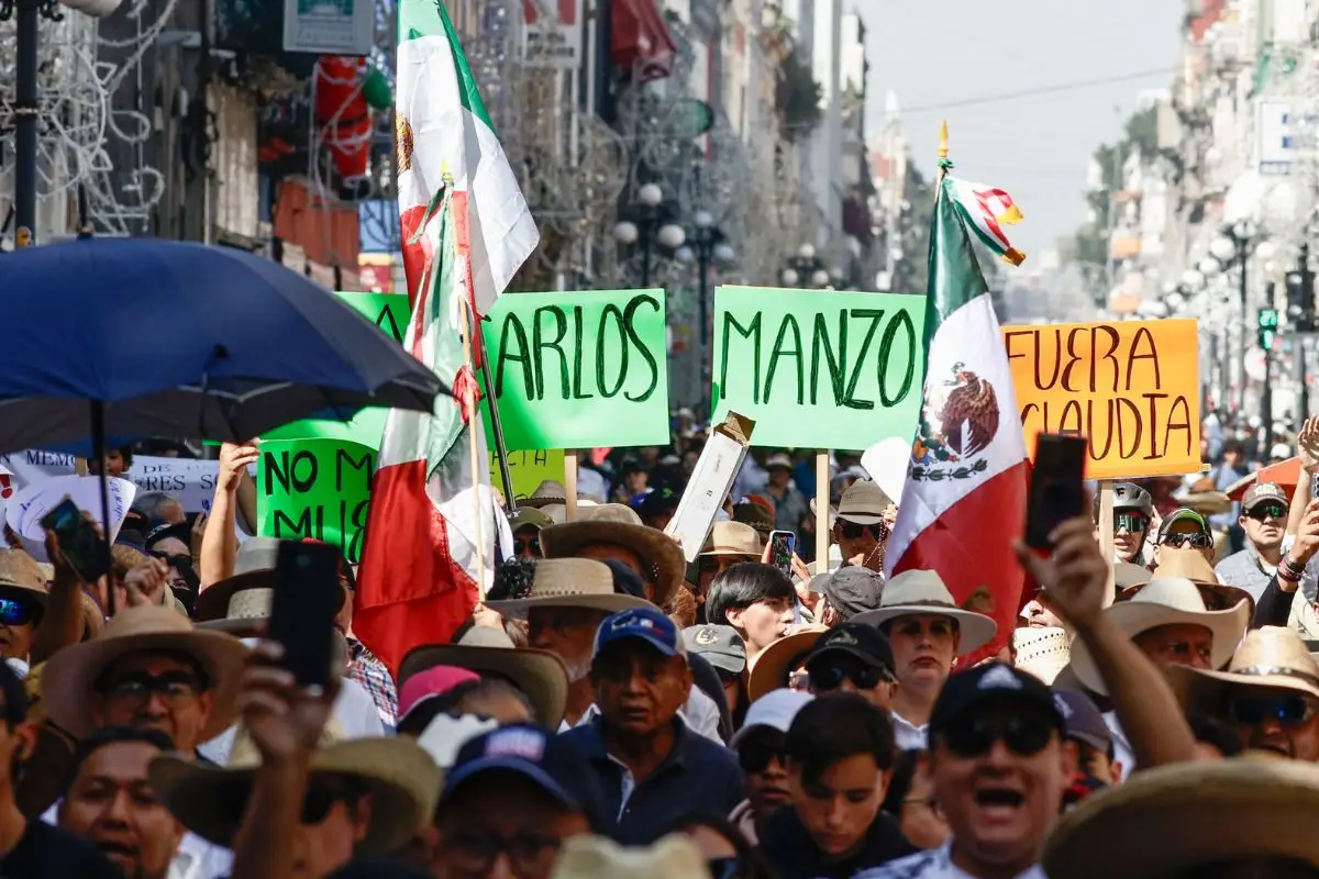 Así se ve la marcha del 15 de noviembre en Puebla