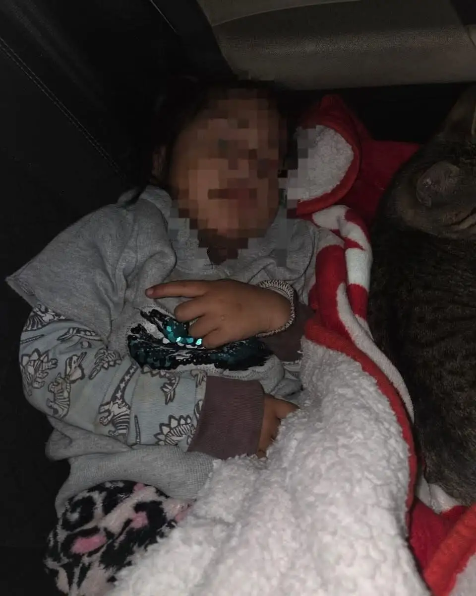 Hallan a niña perdida en colonia Santiago de los Leones