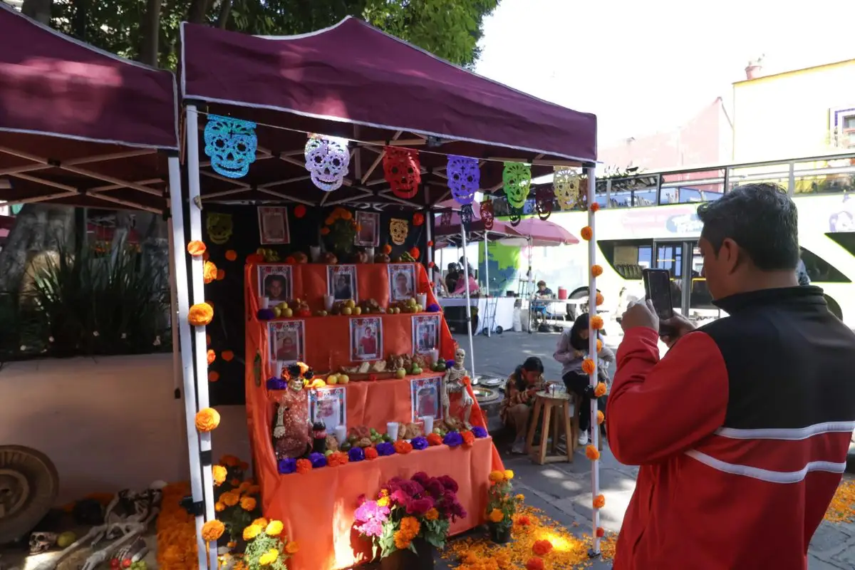 (FOTOS) Estas son las ofrendas en Los Sapos por Día de Muertos