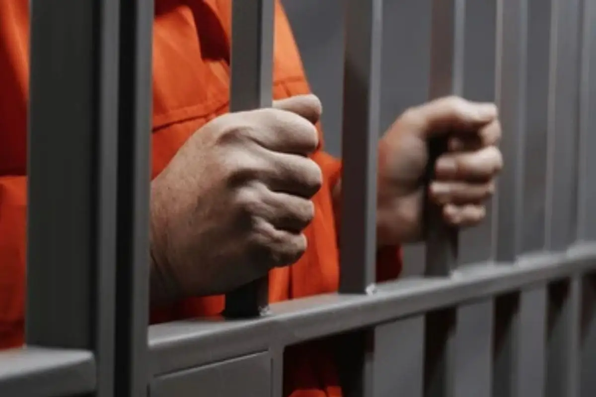 Proponen cárcel por crear imágenes de contenido erótico con IA