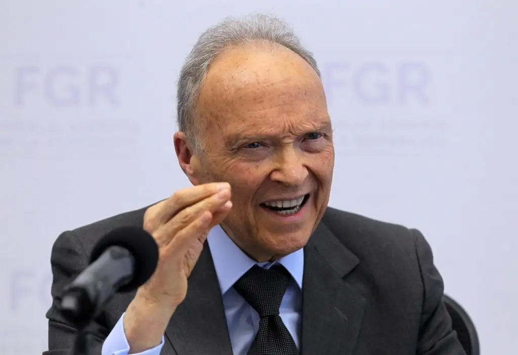 Sheinbaum confirma ofrecimiento de embajada a Gertz Manero