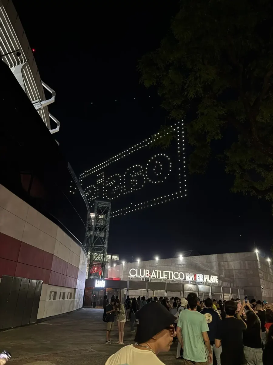 Así fue el show de drones de Oasis en Argentina