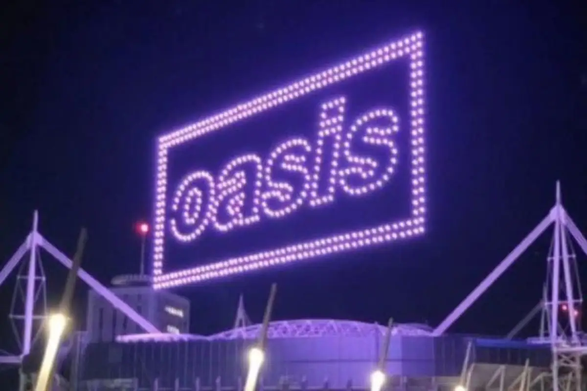(VIDEOS/FOTOS) Así fue el show de drones de Oasis en Argentina 6 Así fue el show de drones de Oasis en Argentina