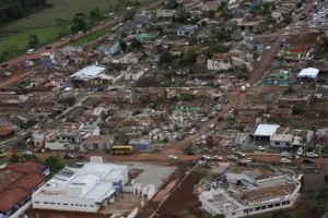 Tornado en Brasil deja devastación en Rio Bonito