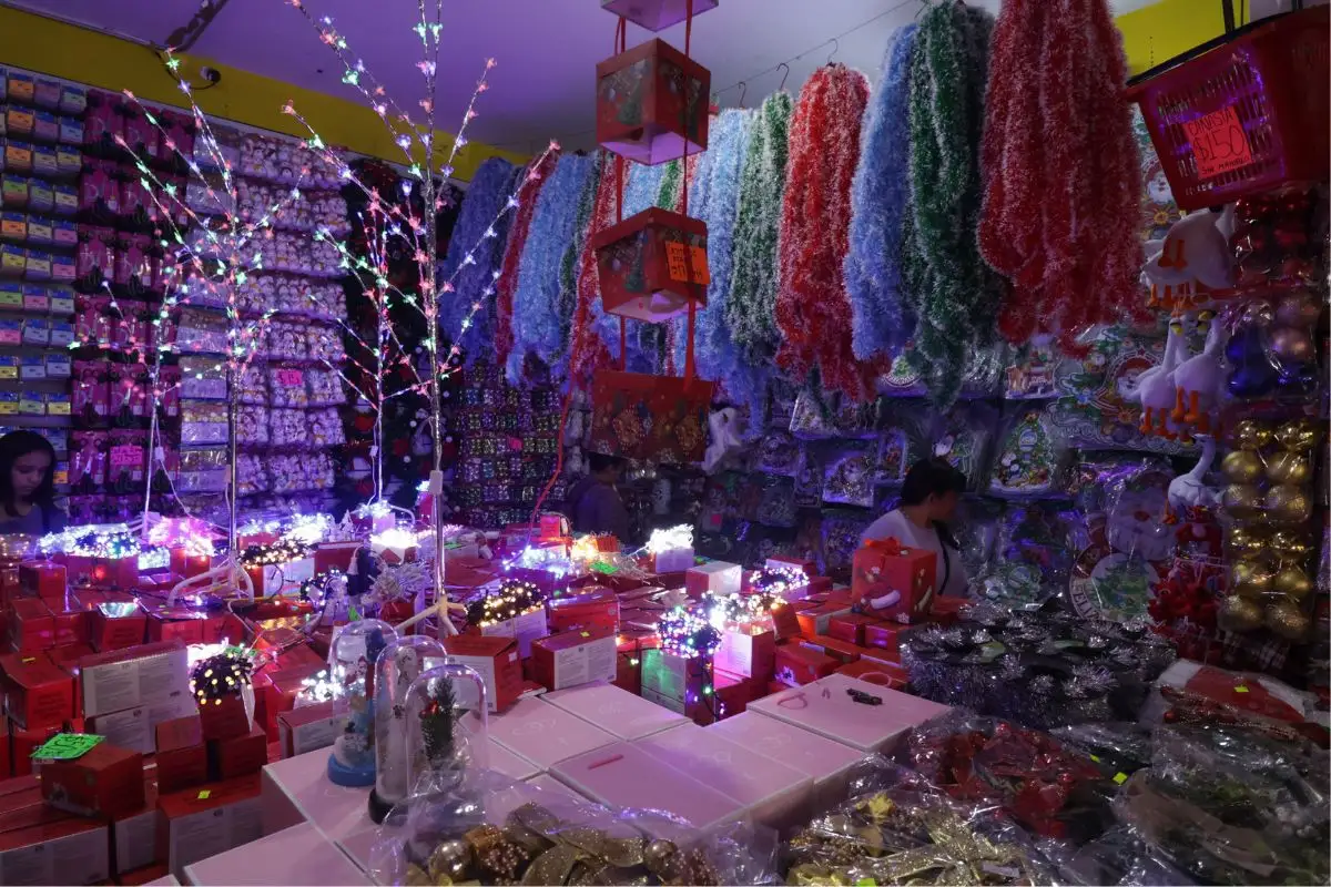 Dan 400 permisos para venta de artículos navideños en Puebla