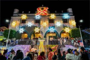 La villa iluminada de Santa Ana Xalmimilulco