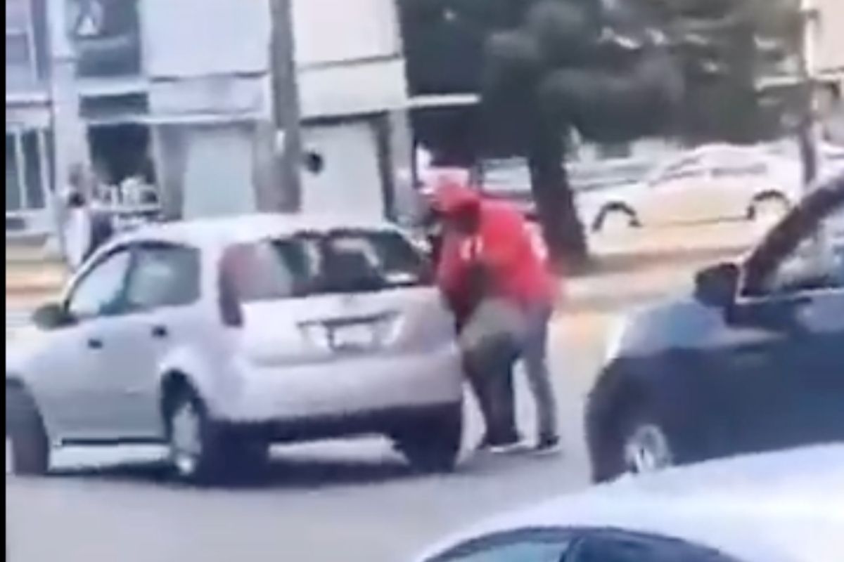 Asaltan a un automovilista en la 25 Ponientey bulevar Atlixco  1