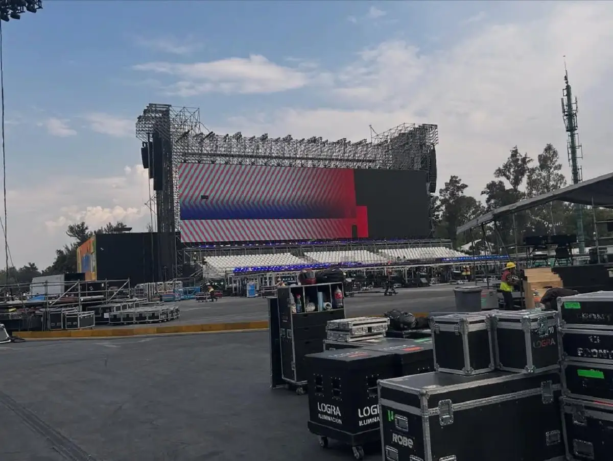 Así se ve La Casita de Bad Bunny y el escenario para sus conciertos en la CDMX