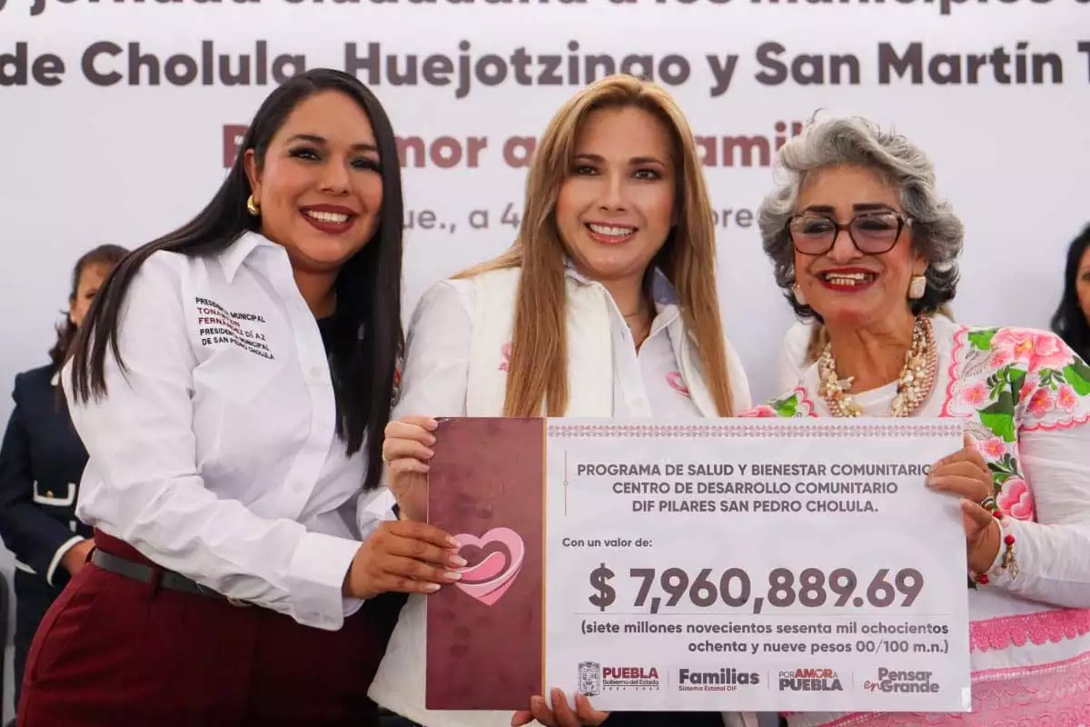 Ceci Arellano y Tonantzin Fernandez Fortalecen Atencion a Familias de la Region en San Pedro Cholula 2