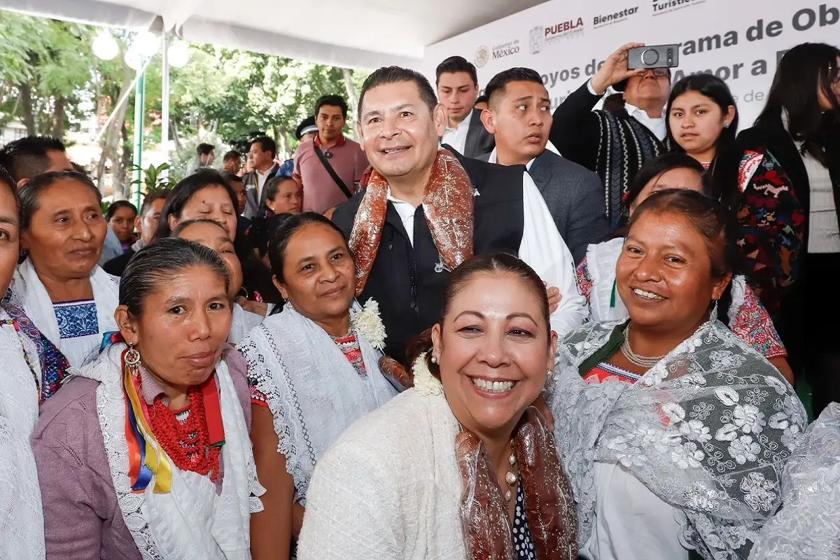 Con obra comunitaria que embellece a puebla se fortalece el desarrollo turístico