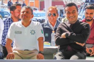 Roberto Solís da banderazo de salida a 17 nuevas patrullas para blindar al municipio 