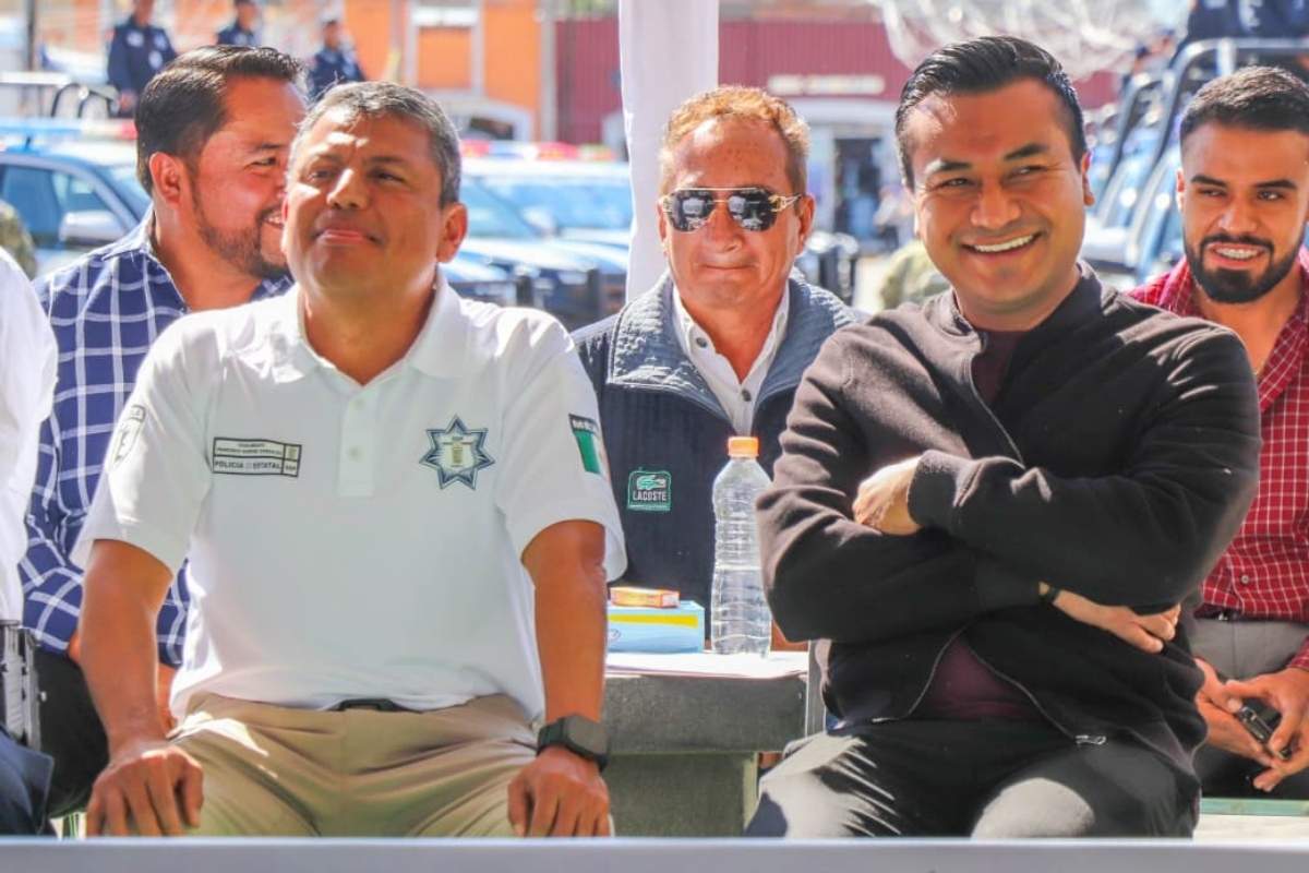 Roberto Solís da banderazo de salida a 17 nuevas patrullas para blindar al municipio 