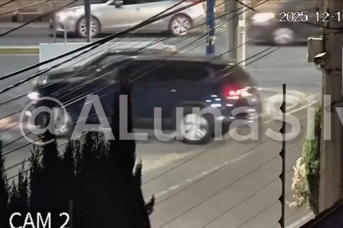 
VIDEO: Este es el momento en el que delincuentes roban una camioneta en Coronango