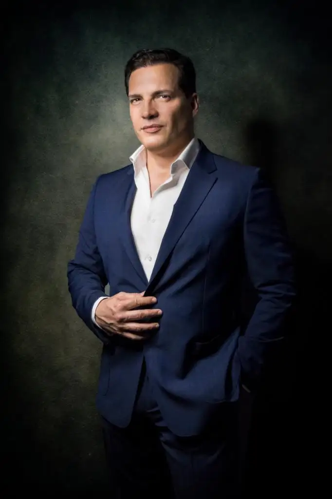 Daniel Boaventura: la elegancia hecha voz regresa a Puebla