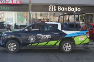 Alertan a rateros desde el interior de bancos en Puebla