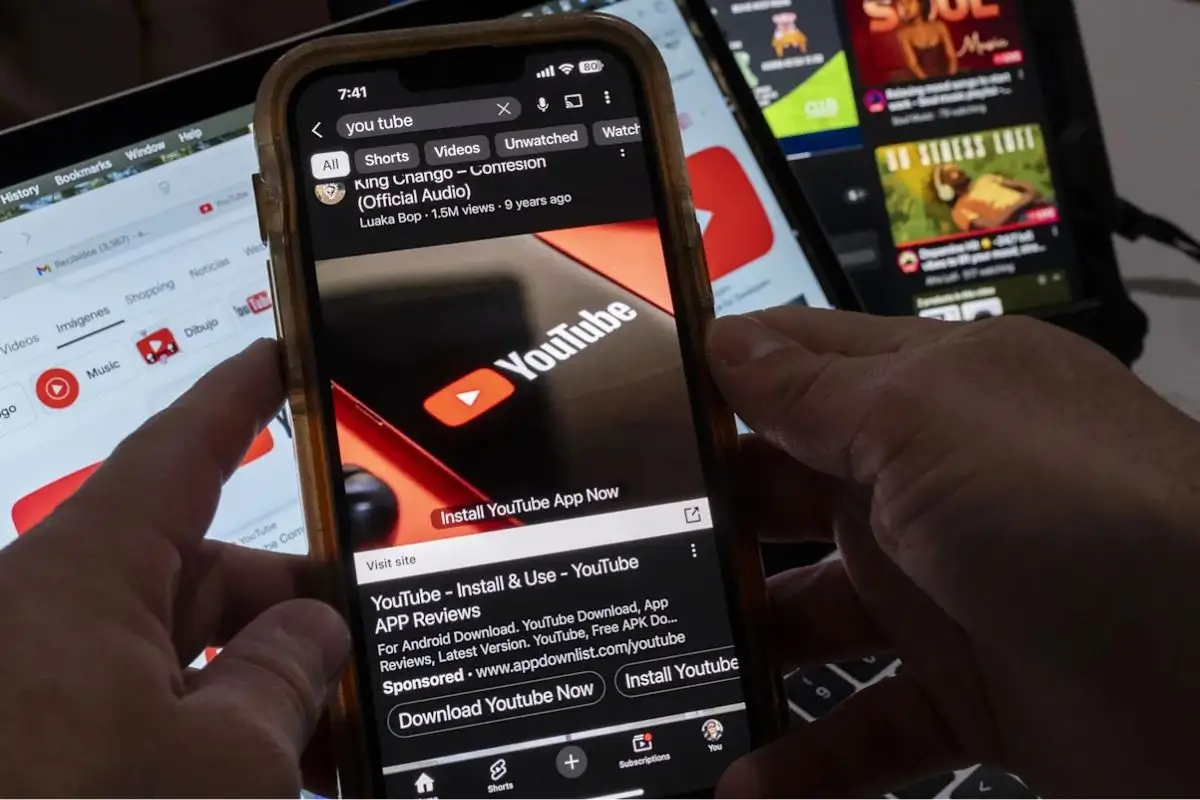 Australia prohíbe redes sociales a menores de 16 años