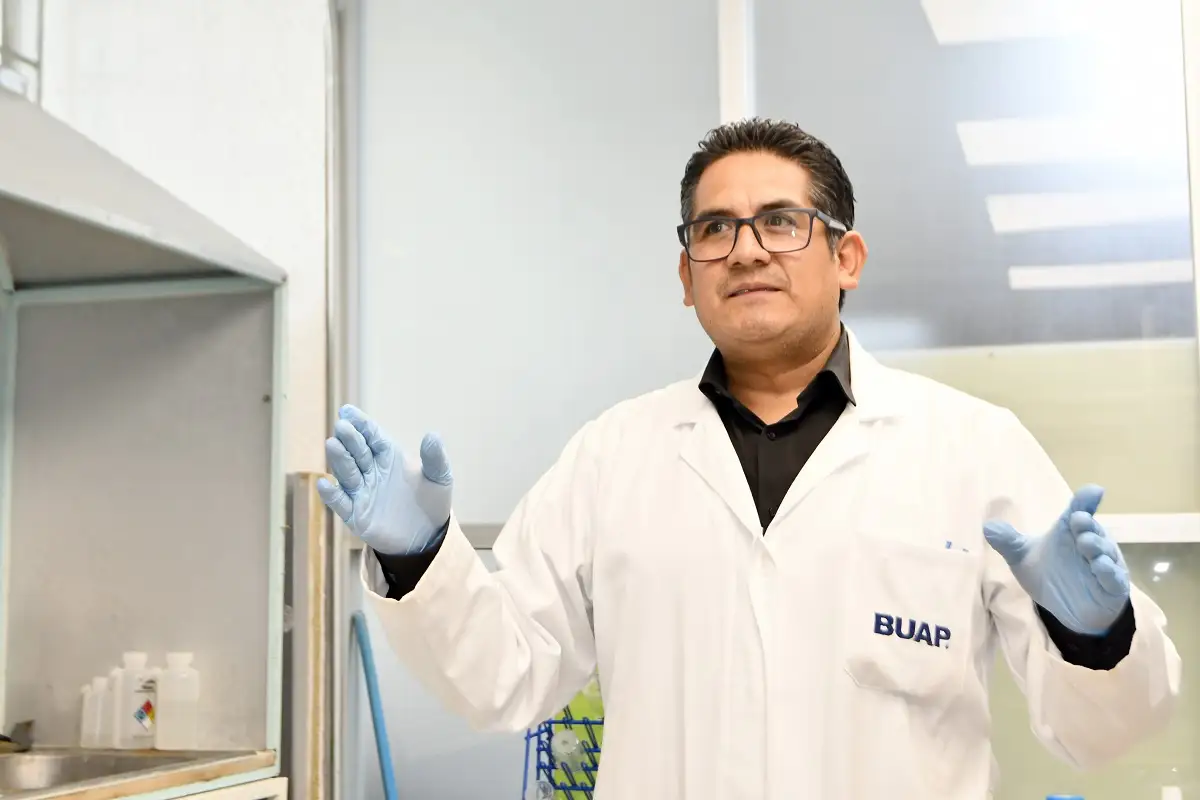 Fomenta el Centro de Investigaciones en Dispositivos Semiconductores del ICUAP, vocaciones científicas en el nivel medio superior