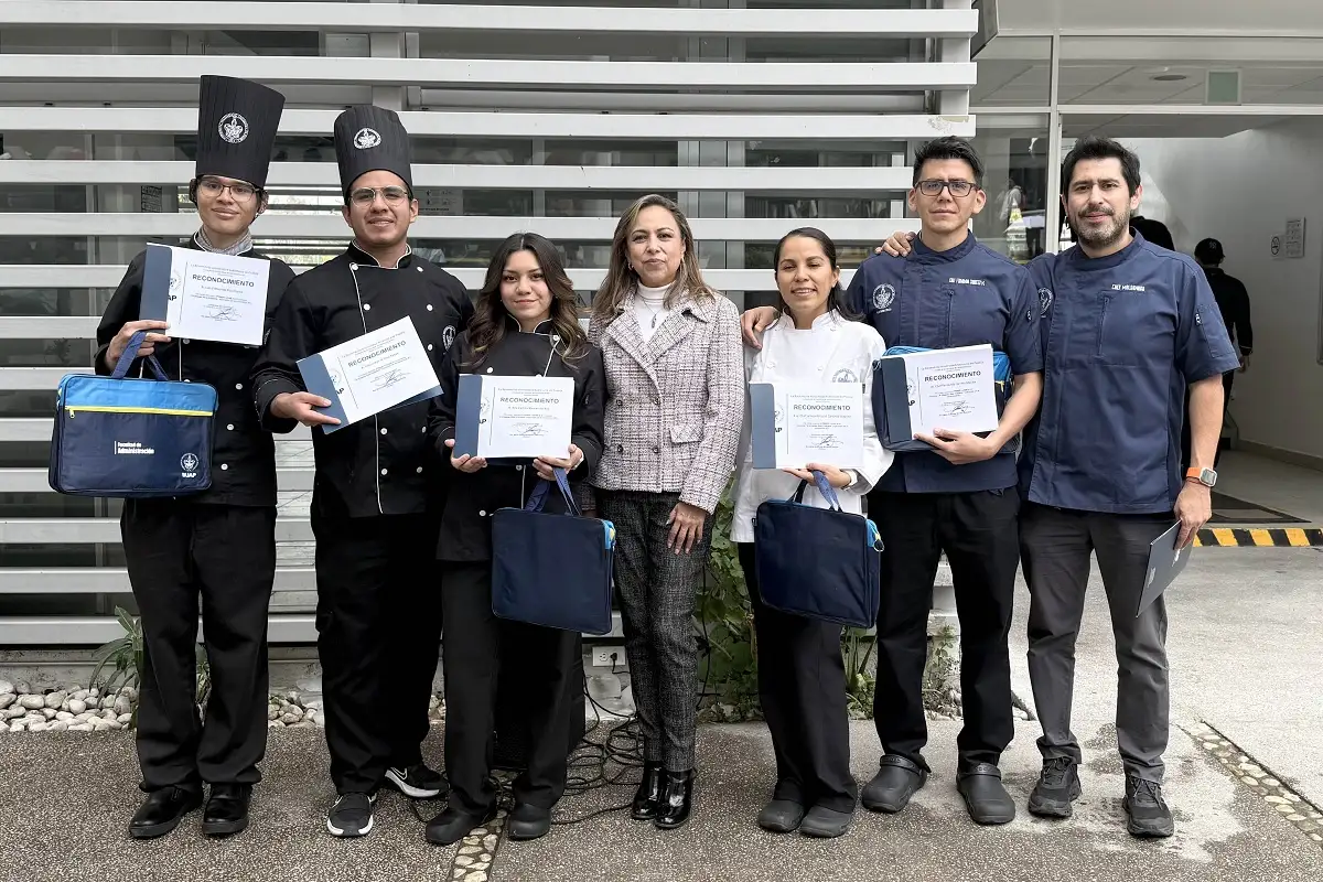 Es una satisfacción formar parte de la BUAP, una institución que nos respalda: alumnos de Gastronomía ganan concurso ¡A chopear! 1 alumnos de Gastronomía ganan concurso ¡A chopear!