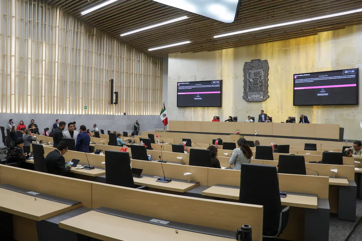 Congreso avala leyes de Gobierno de Puebla: Paseo Bravo, Ley contra extorsión y Servicios de Salud