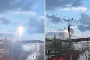 Joven termina electrocutado en Juárez, Nuevo León, y cae sobre patrulla