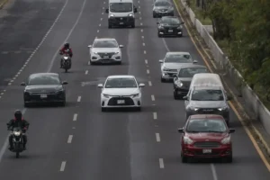 Multan a 27 autos con placas foráneas por exceso de velocidad en Puebla