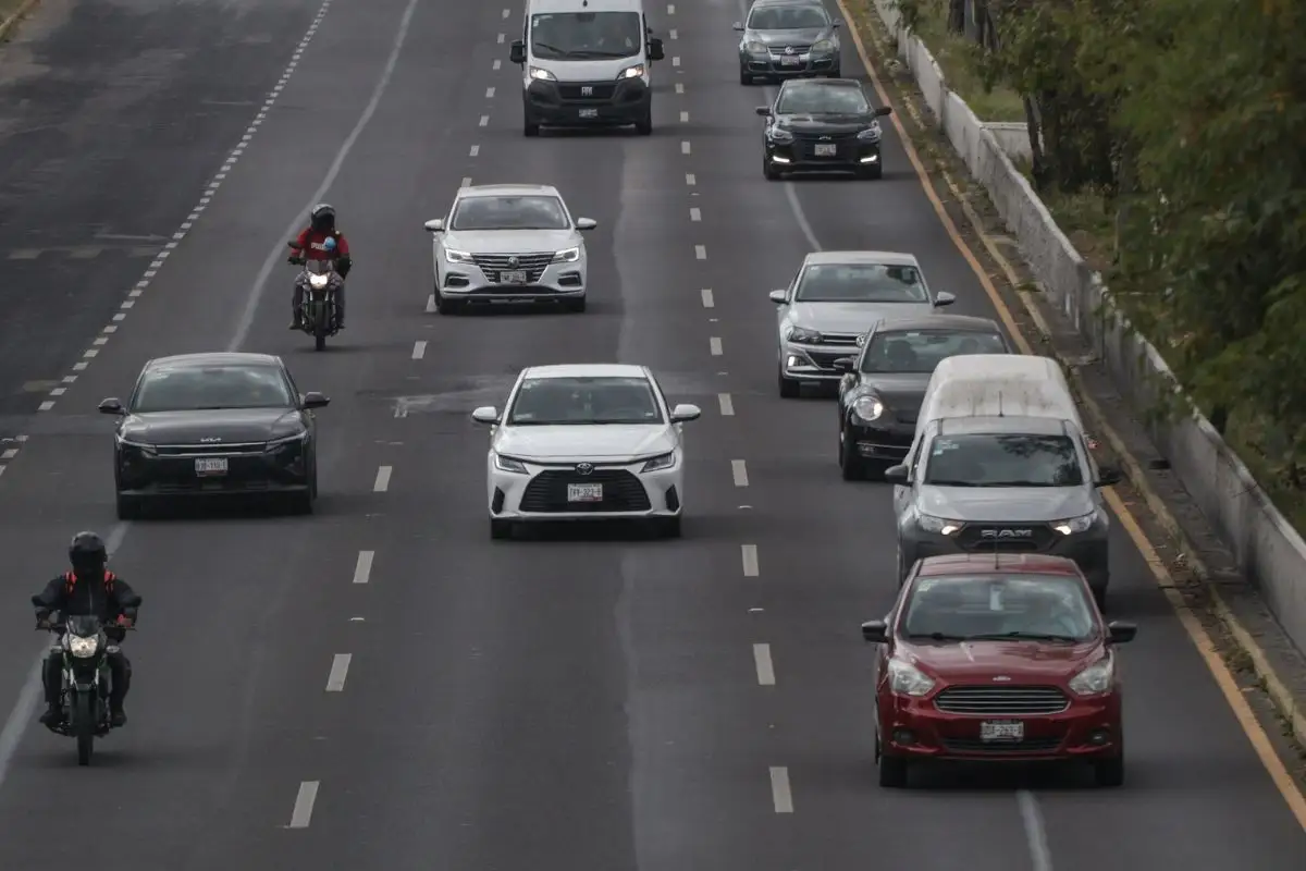 Multan a 27 autos con placas foráneas por exceso de velocidad en Puebla