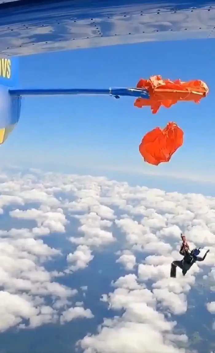 paracaidista queda atrapado al ala 