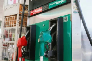 Precio de la gasolina para 2026 no subirá, asegura Hacienda; se mantendrá por debajo de los $24
