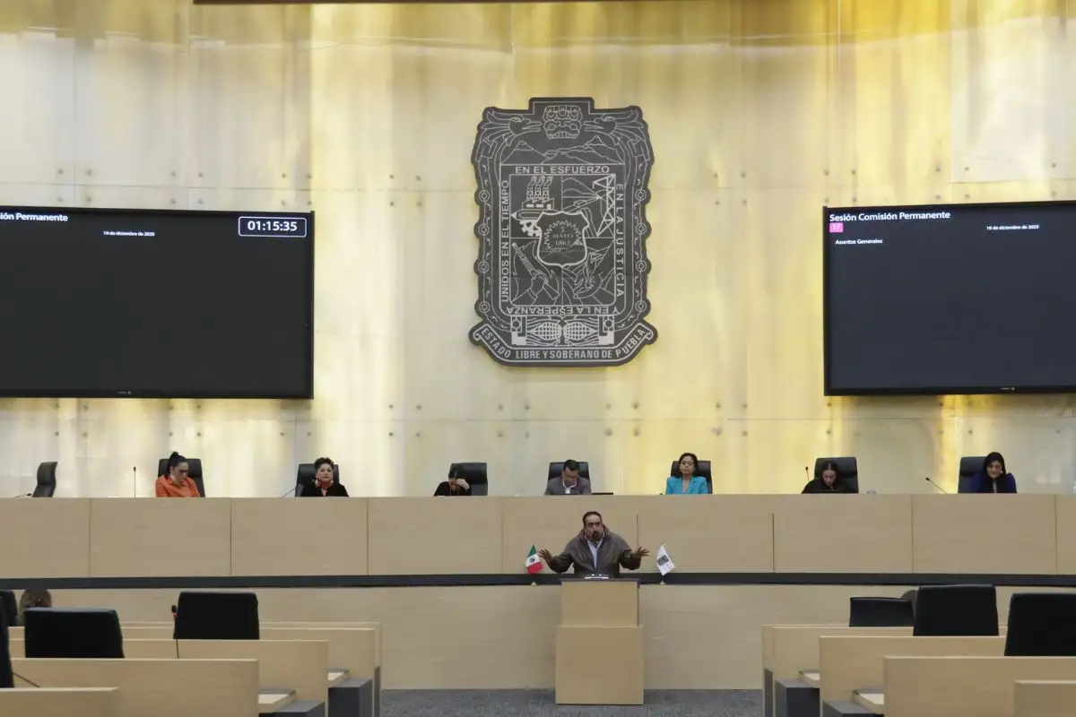 Ciberasedio, Cablebús y Paseo Bravo al gobierno estatal, los principales temas del Congreso de Puebla en 2025