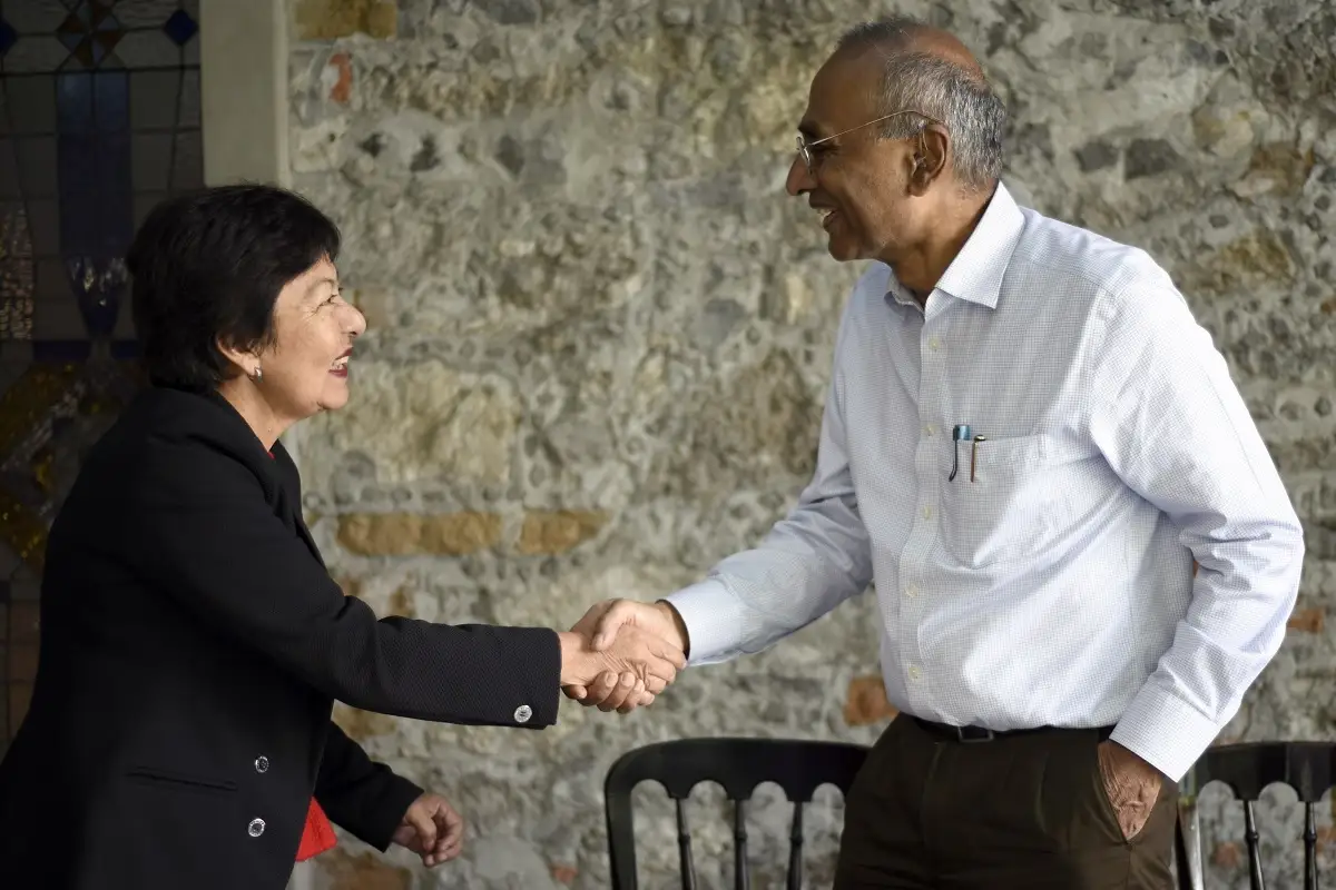 “Nadie piensa primero en ganar un premio Nobel; se trata de disfrutar el viaje: Venki Ramakrishnan