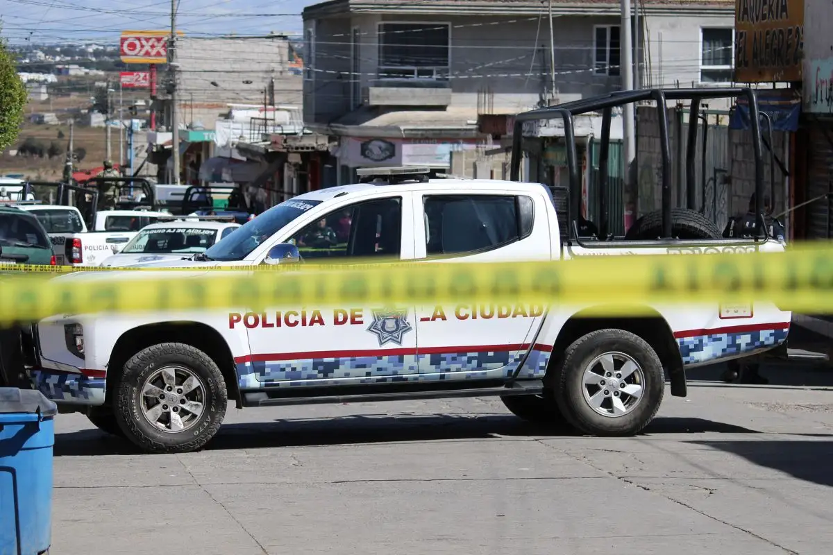 En violento asalto en Xonacatepec balean a maestro para robarle 150 mil pesos