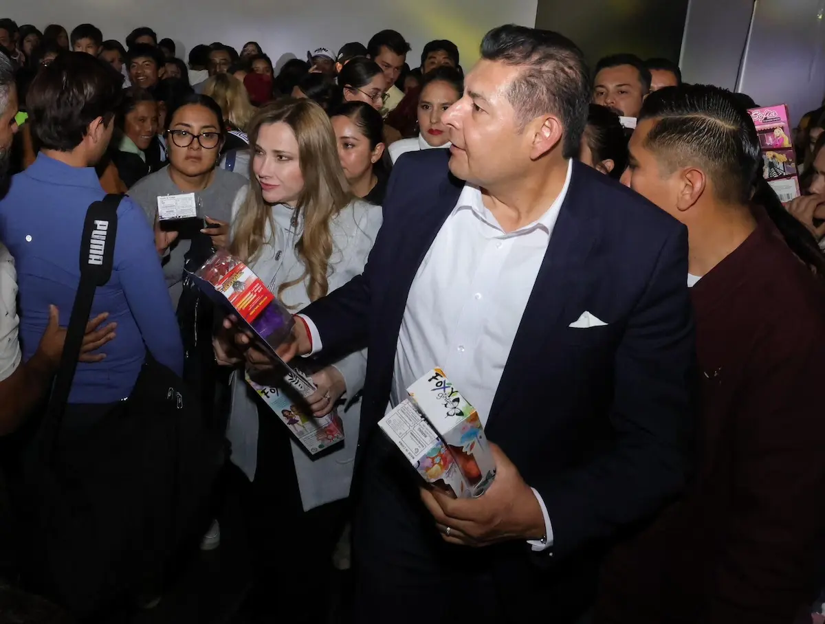 Alrededor de 300 mil personas disfrutaron del Festival Navideño "Por Amor a Puebla"