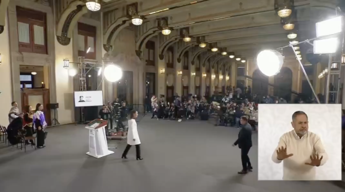 Así desalojó Claudia Sheinbaum la mañanera tras la alerta sísmica