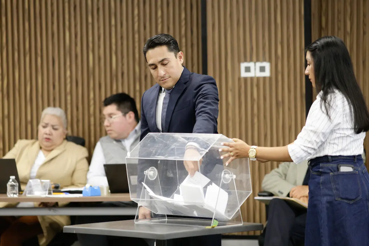 Comparecen los favoritos a la ASE: Moreno Valle y German Reyna rechazan conflicto de interés 3 Comparecen los favoritos a la ASE