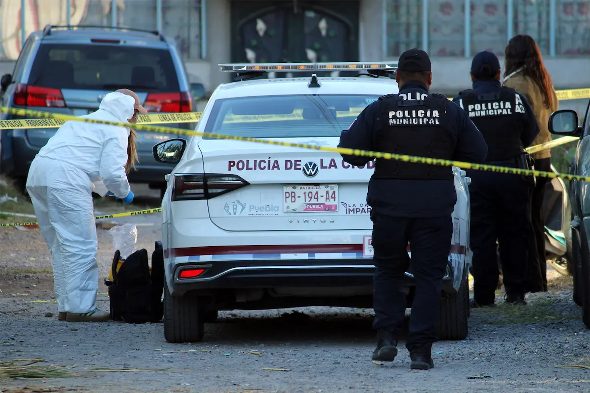 Con huellas de violencia, localizan cuerpo de una joven en Azumiatla