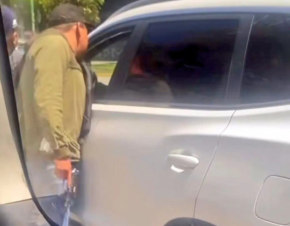 Detienen al Shrek en Puebla: es el sujeto que asaltó a un automovilistas en el bulevar 5 de Mayo
